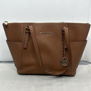 Michael Michael Kors East/Weat pocket tote in luggage brown/ gold